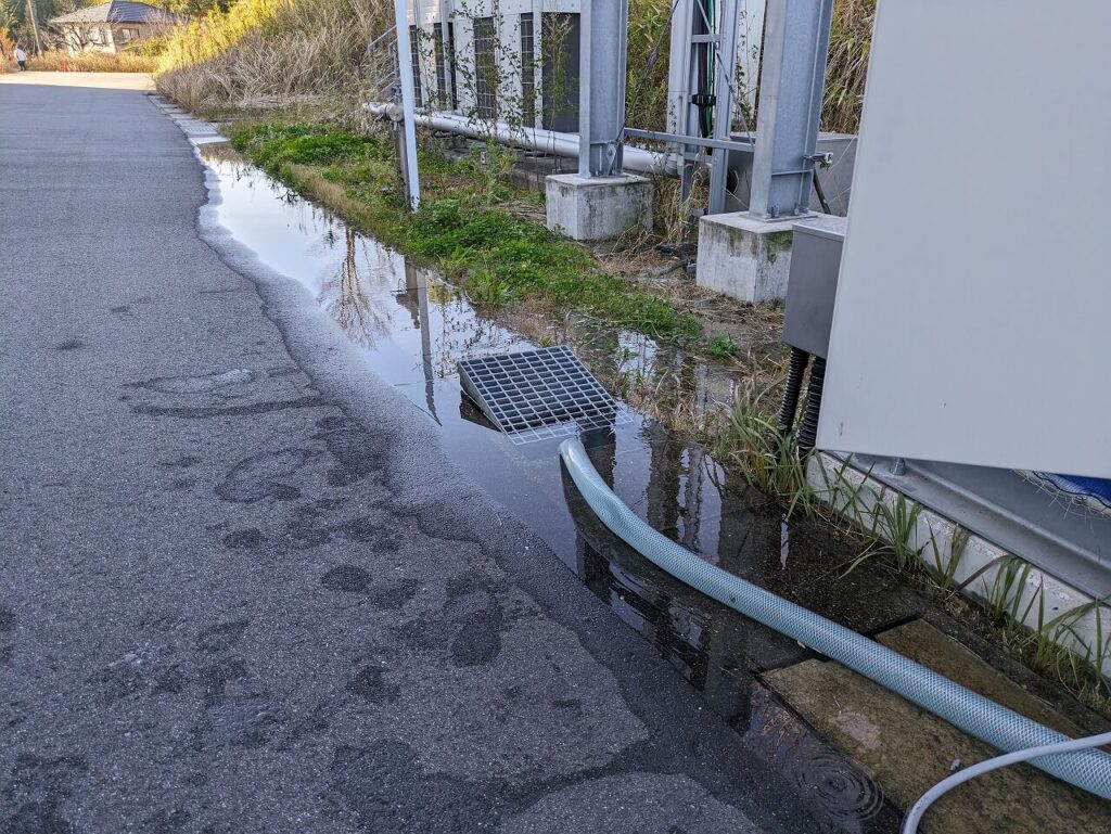 雨水マスが詰まる